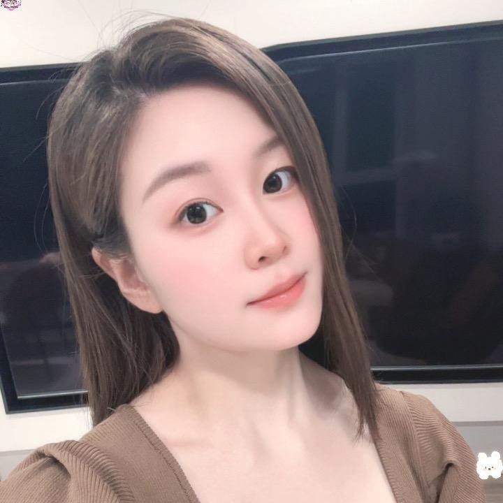 -ʺ̤ ◡̈ 珠宝小姐姐 🌸