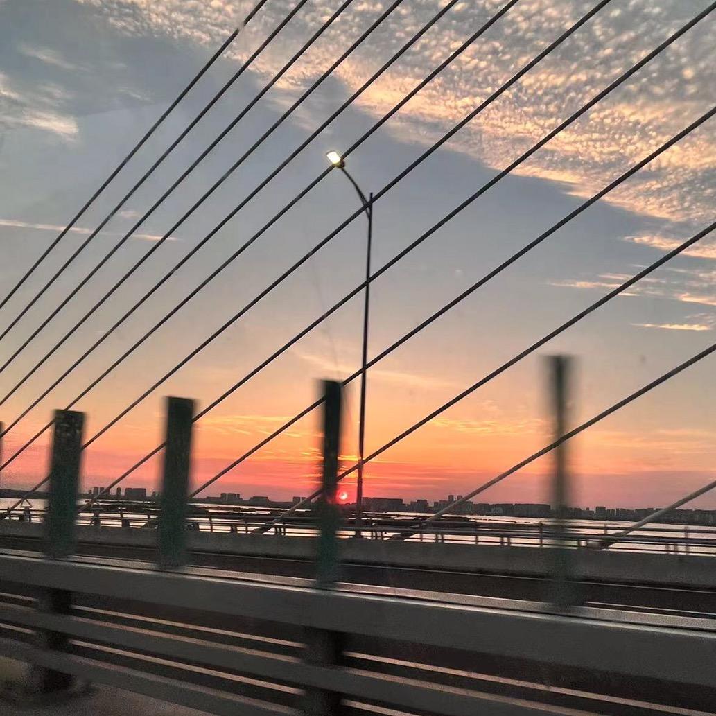 阿黄真的好尴尬