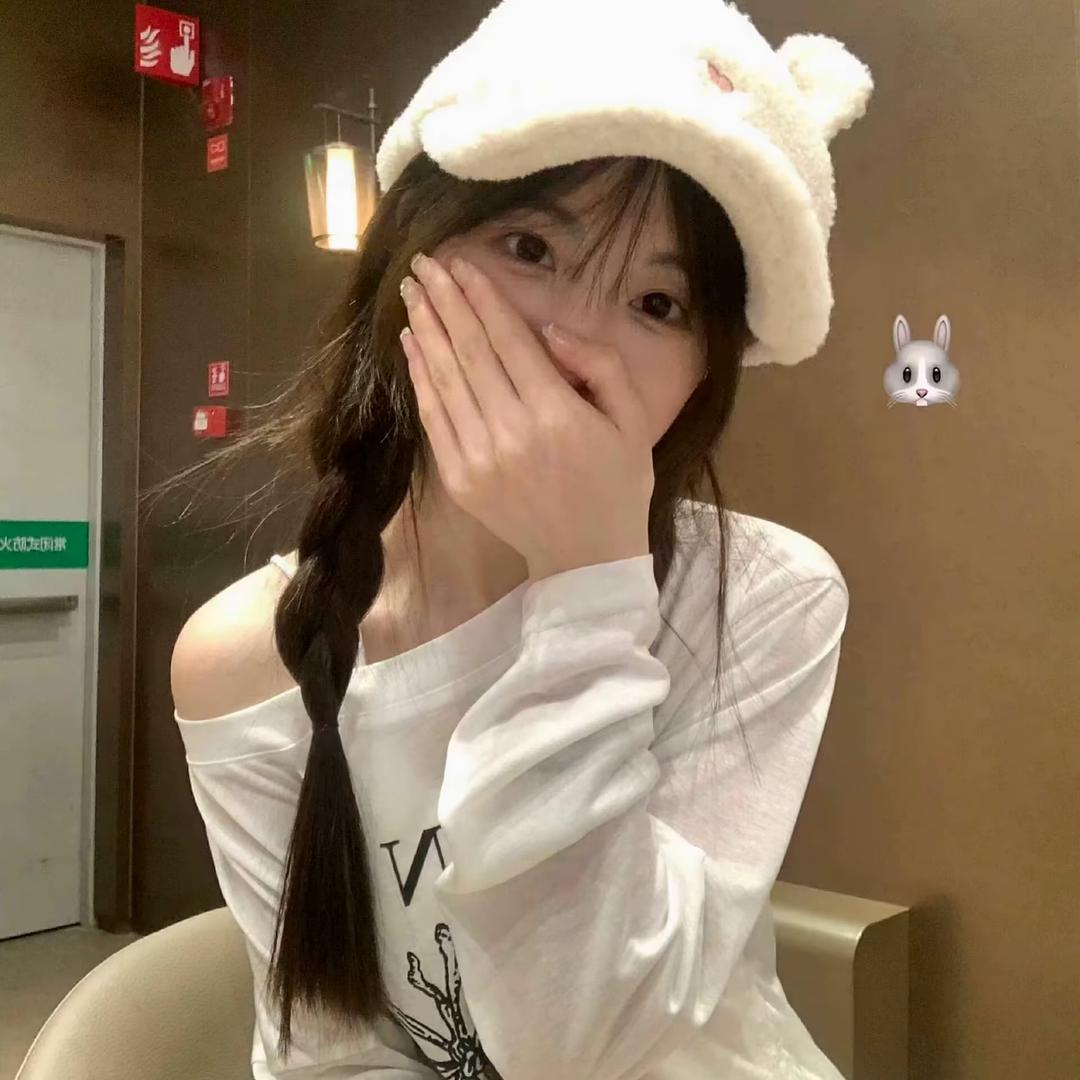 二月弹吉他-🎸