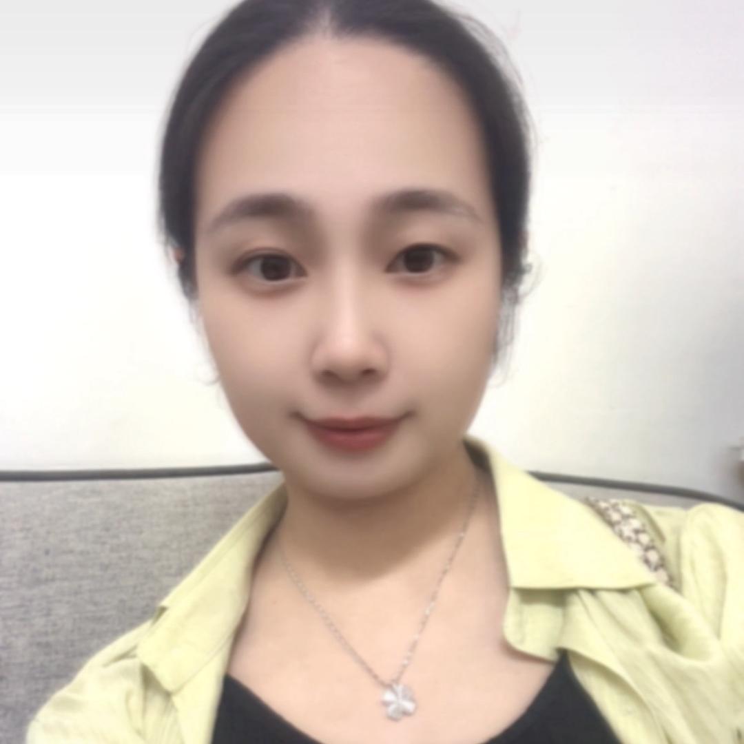 沁沁吖
