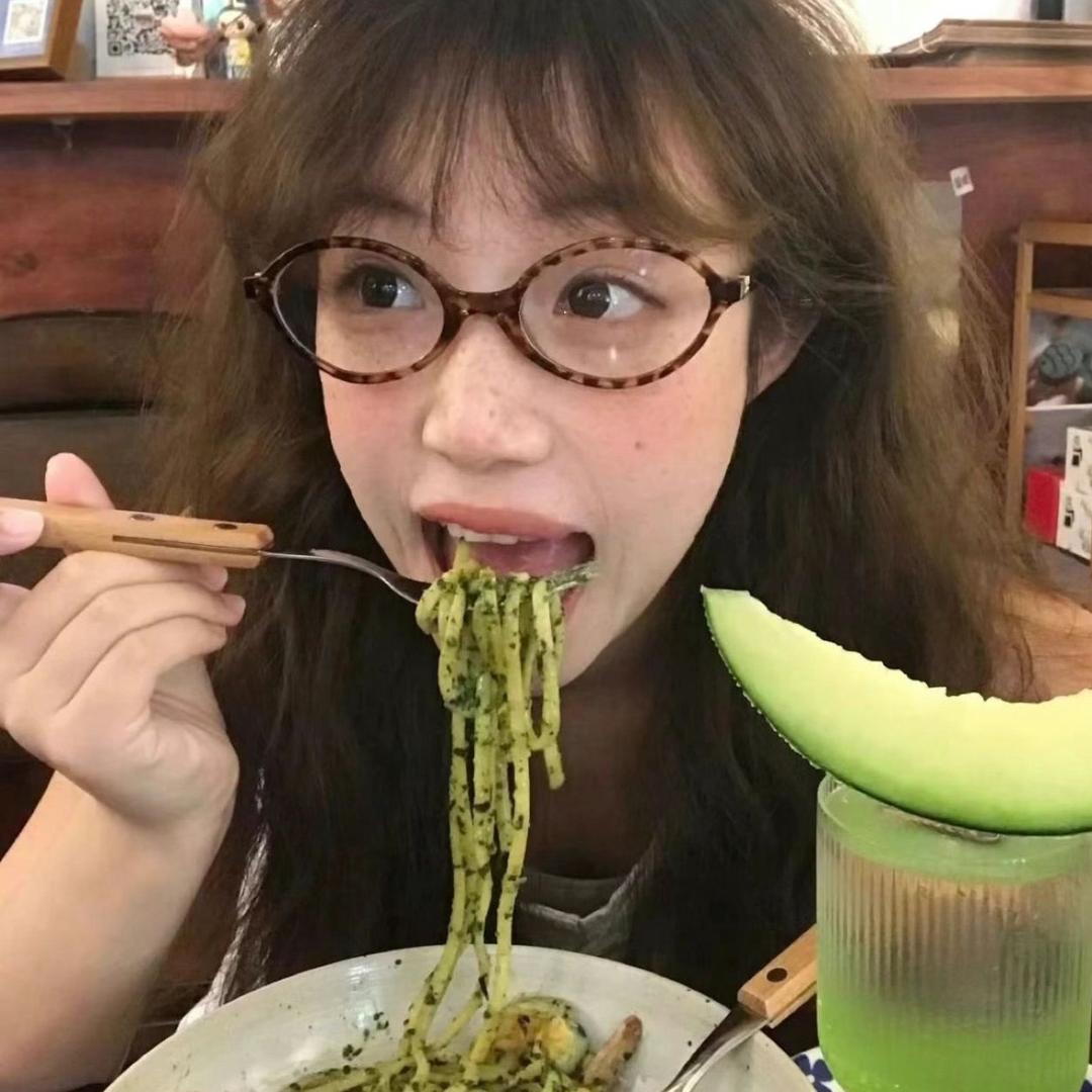 爱睡懒觉的张张