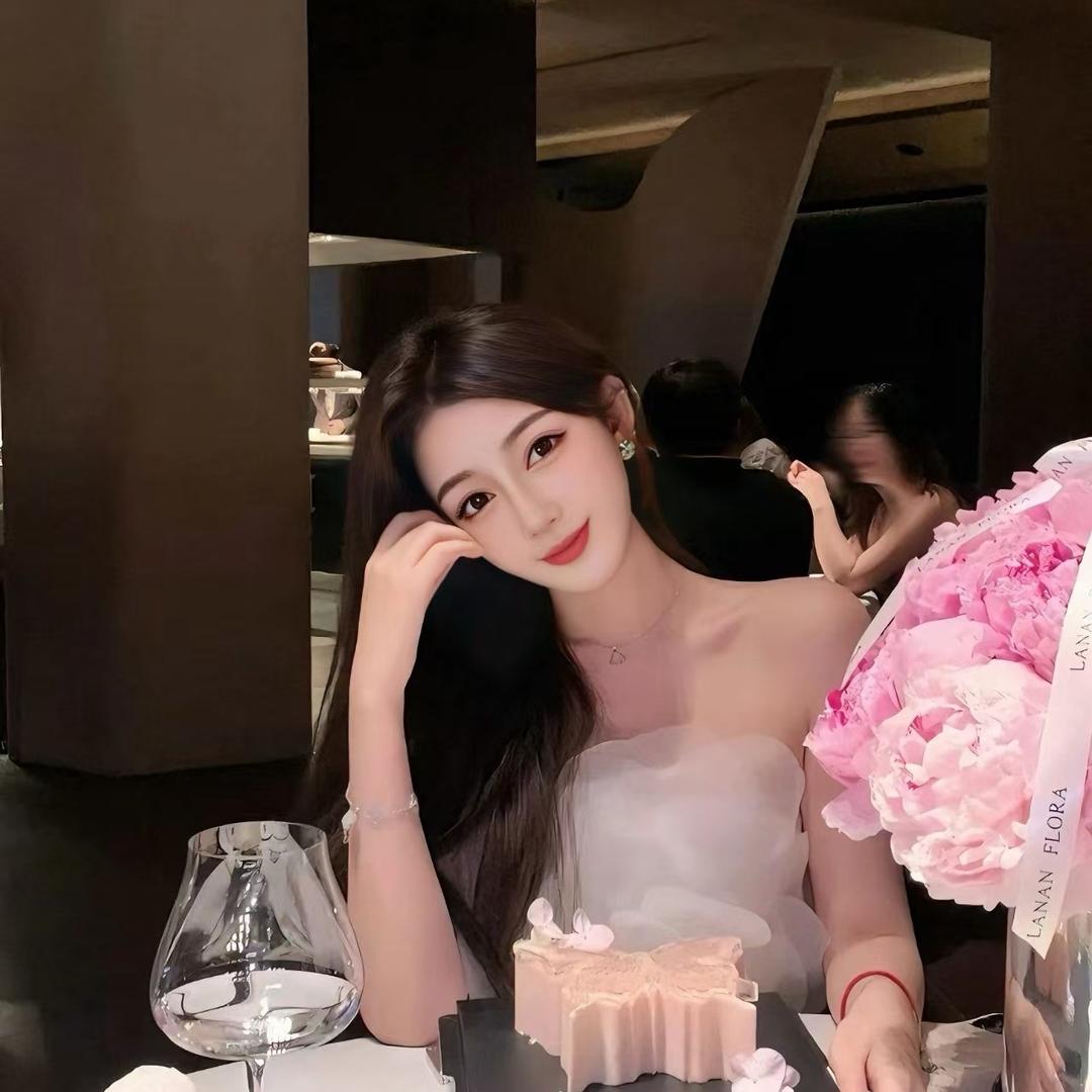 是那个小白姐姐