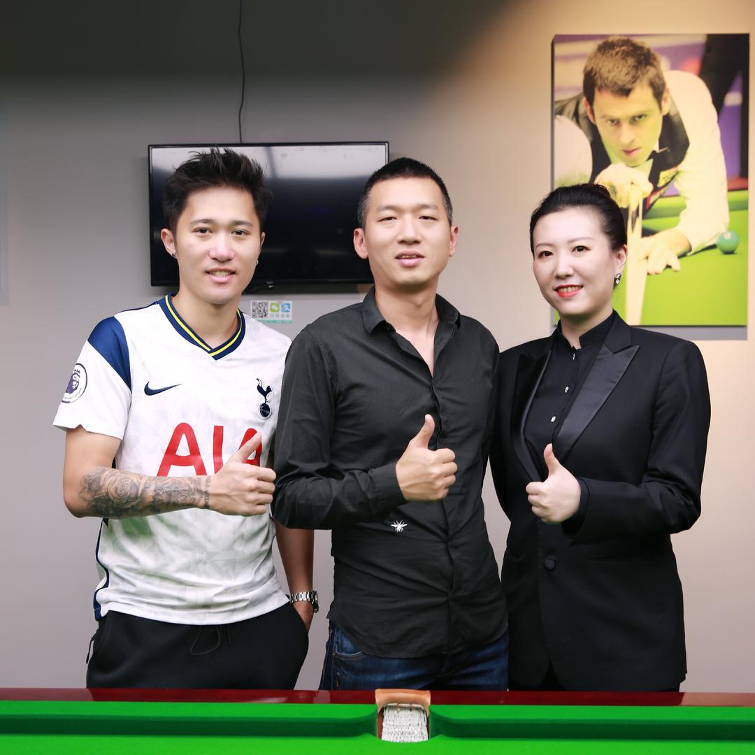 父子俩的台球梦