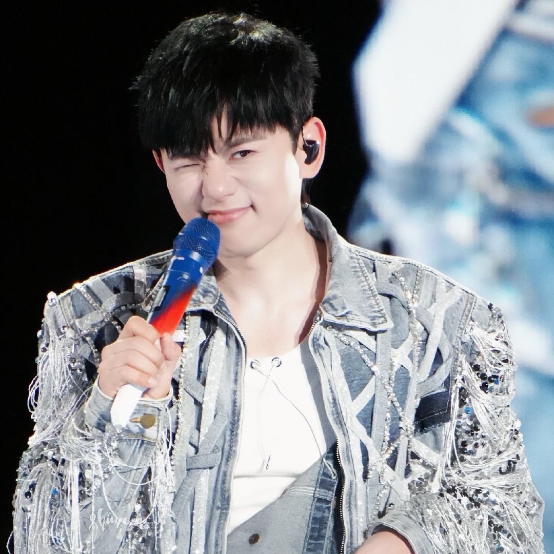 本命🐙🎀(见过杰哥两次版)