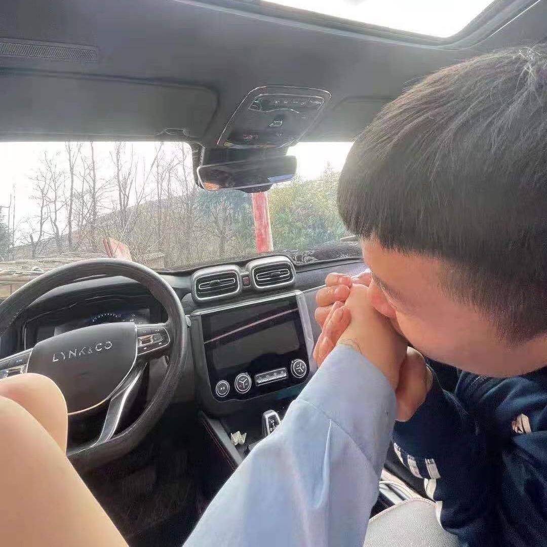 灰烬中看到光🐯