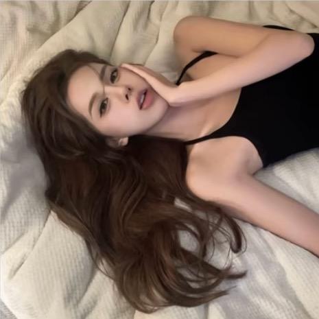 孟瑶.
