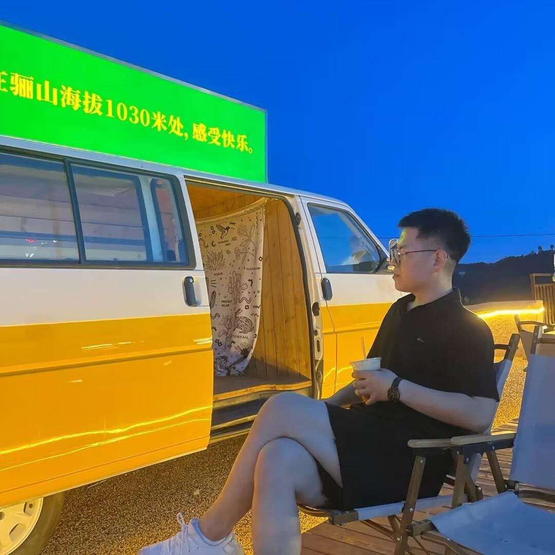 @贺先生.