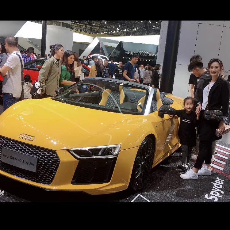 卓卓呀
