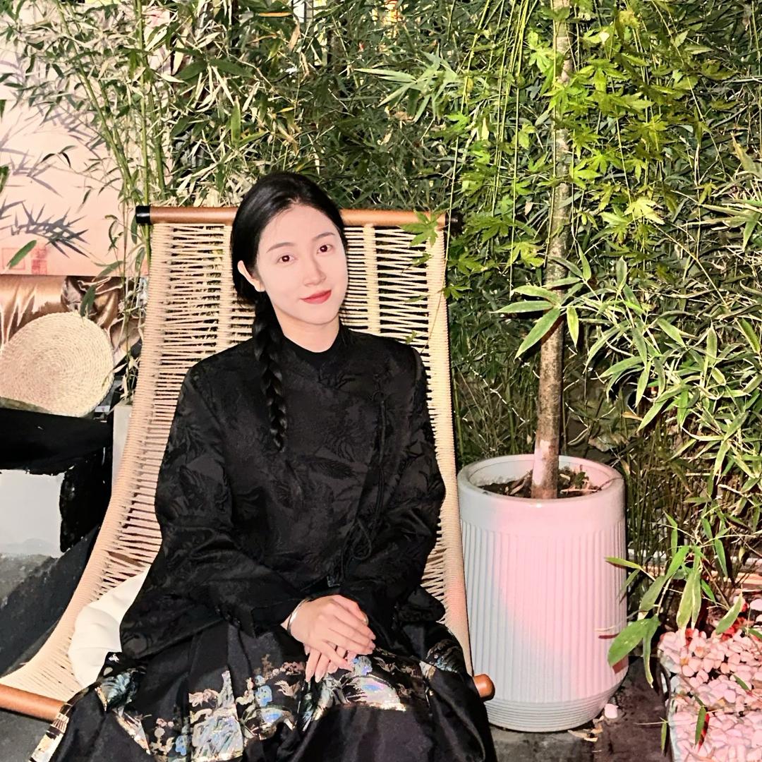 帅帅这儿呢阿