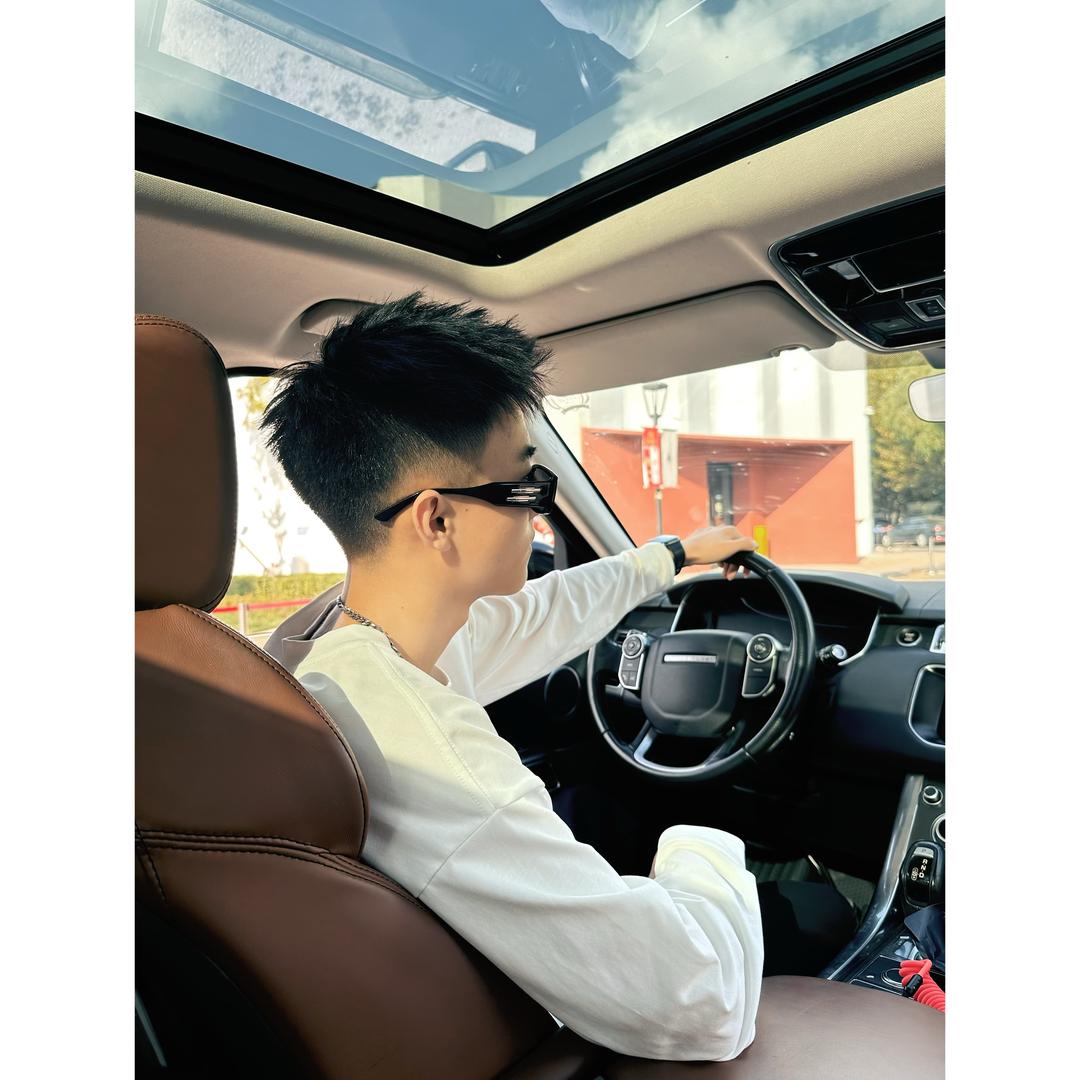 小赫的男装店
