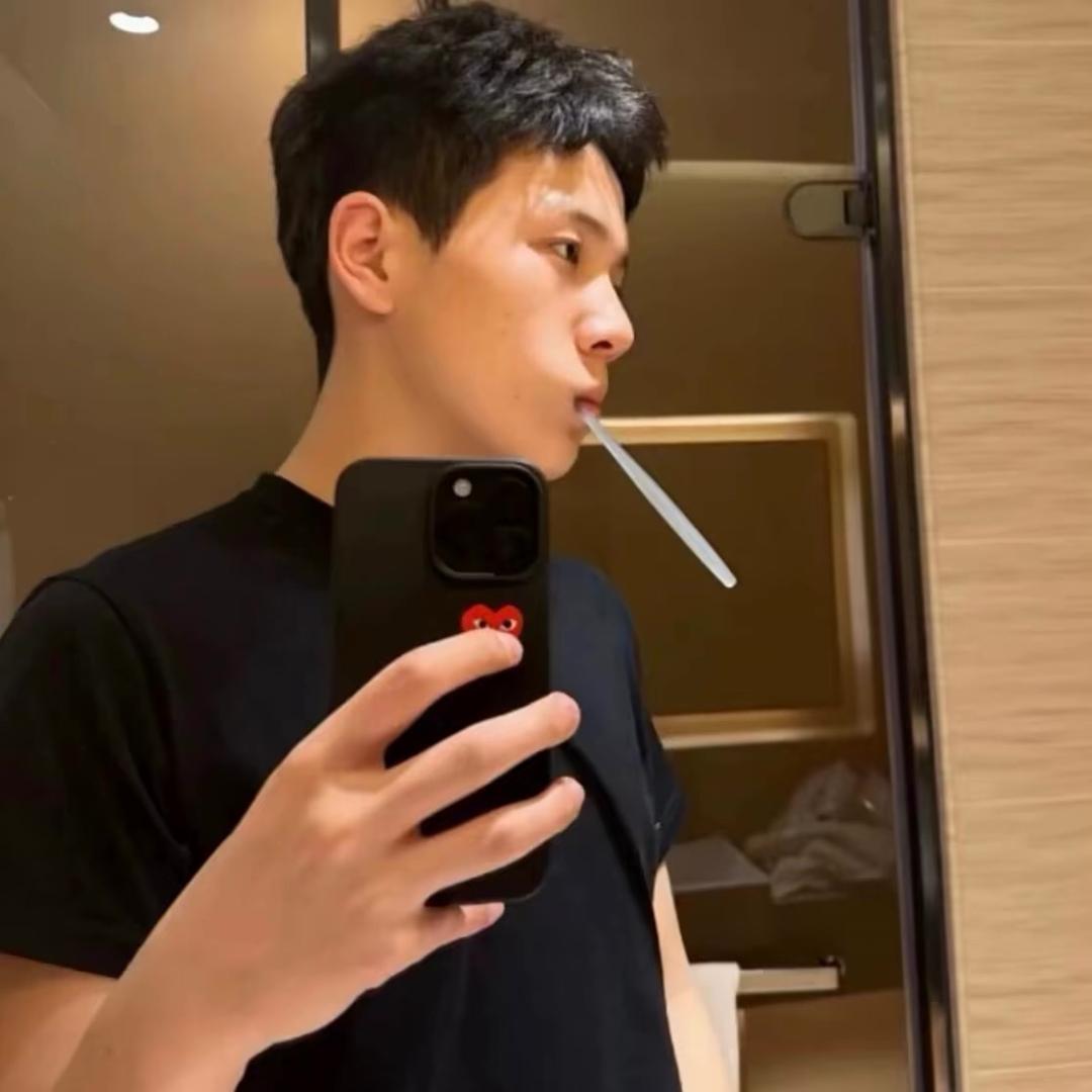 有且仅有一个雯