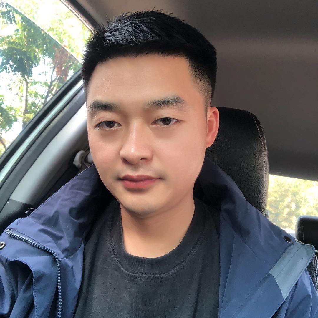 小董收面包车