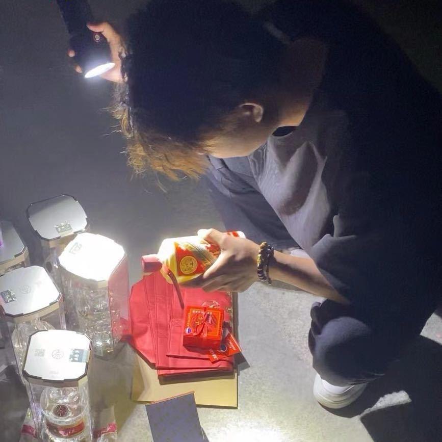 无锡回收老酒的小孟