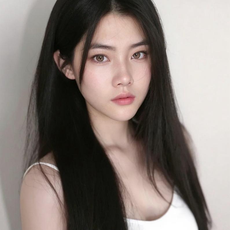 孤寡性感母蟑螂