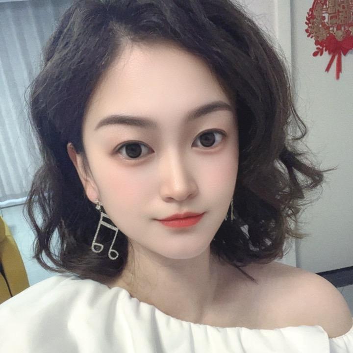 美娜