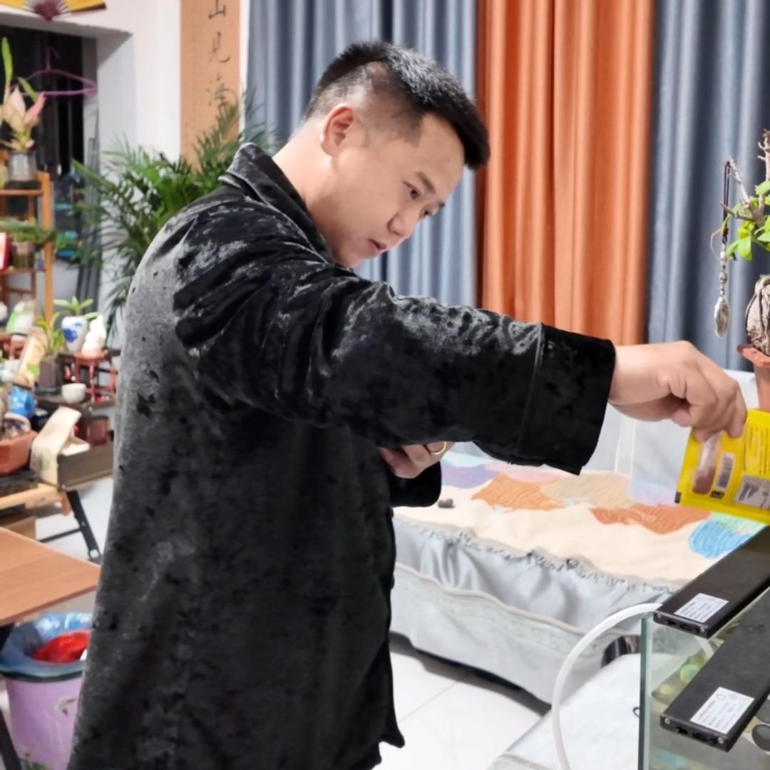 K哥【万般努力】.