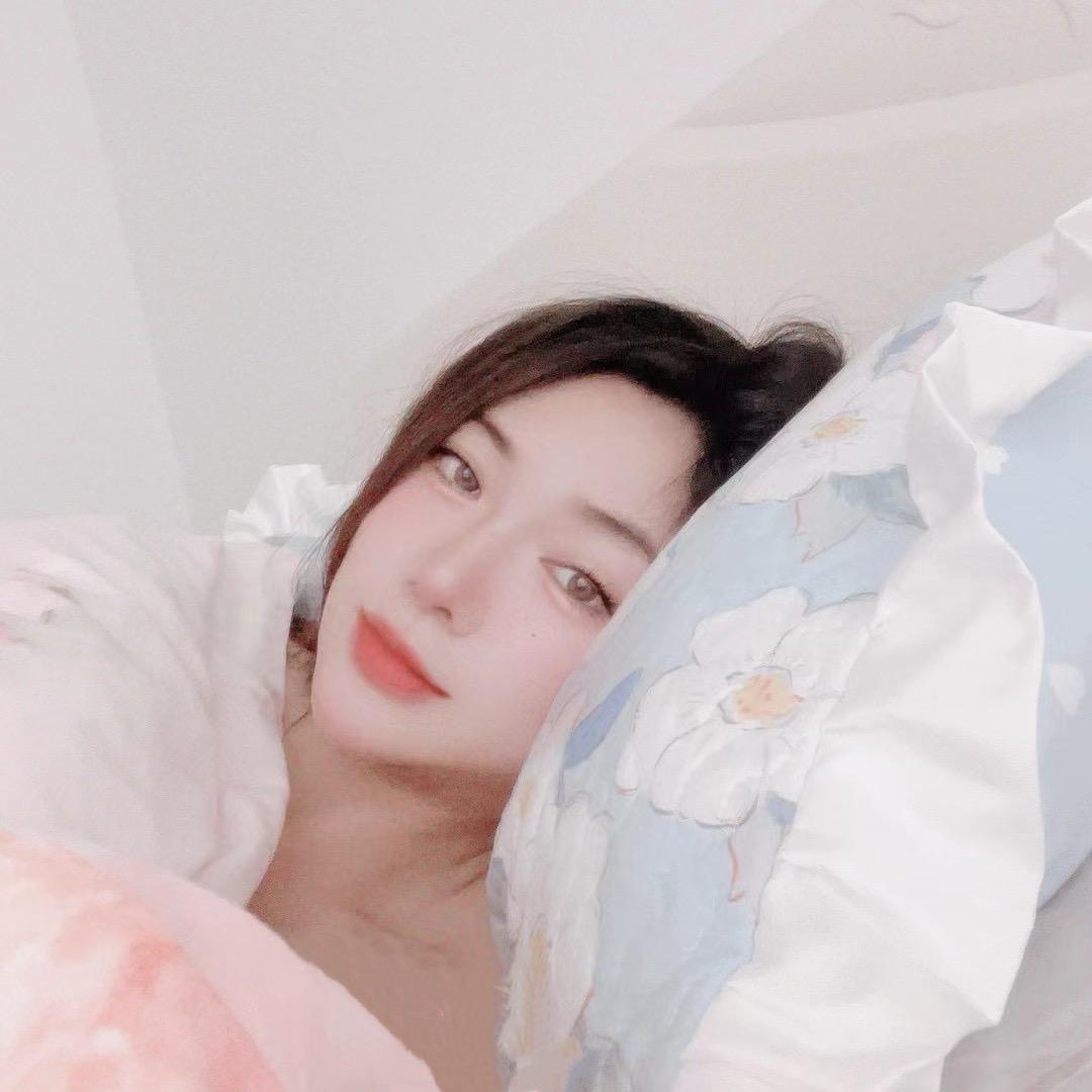 颜如玉卖《黄金屋》