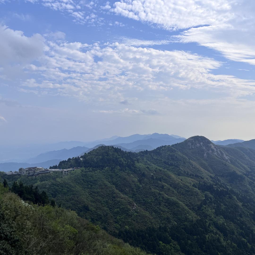 石峰区扎饨百货商行（个体工商户）