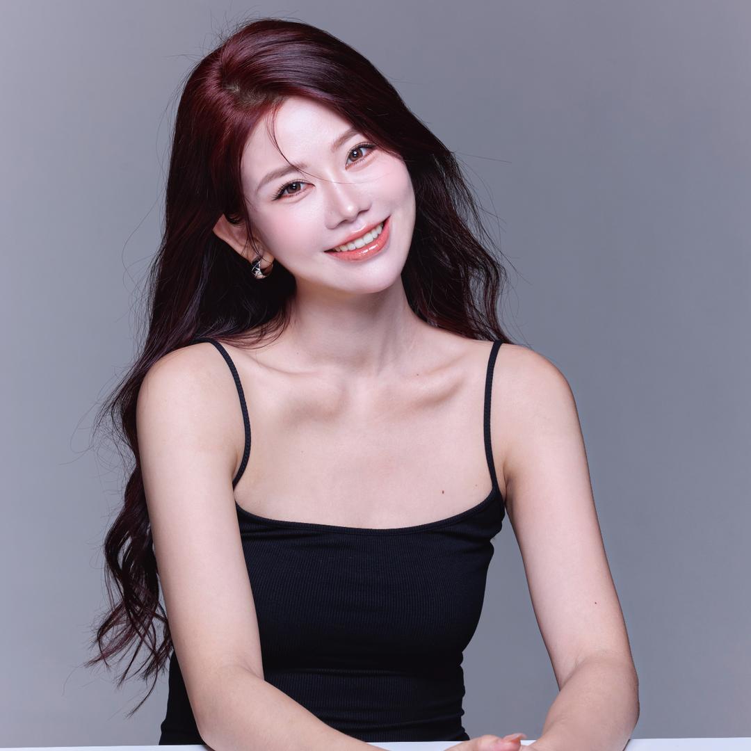 李丹霞  (90后二胎宝妈)