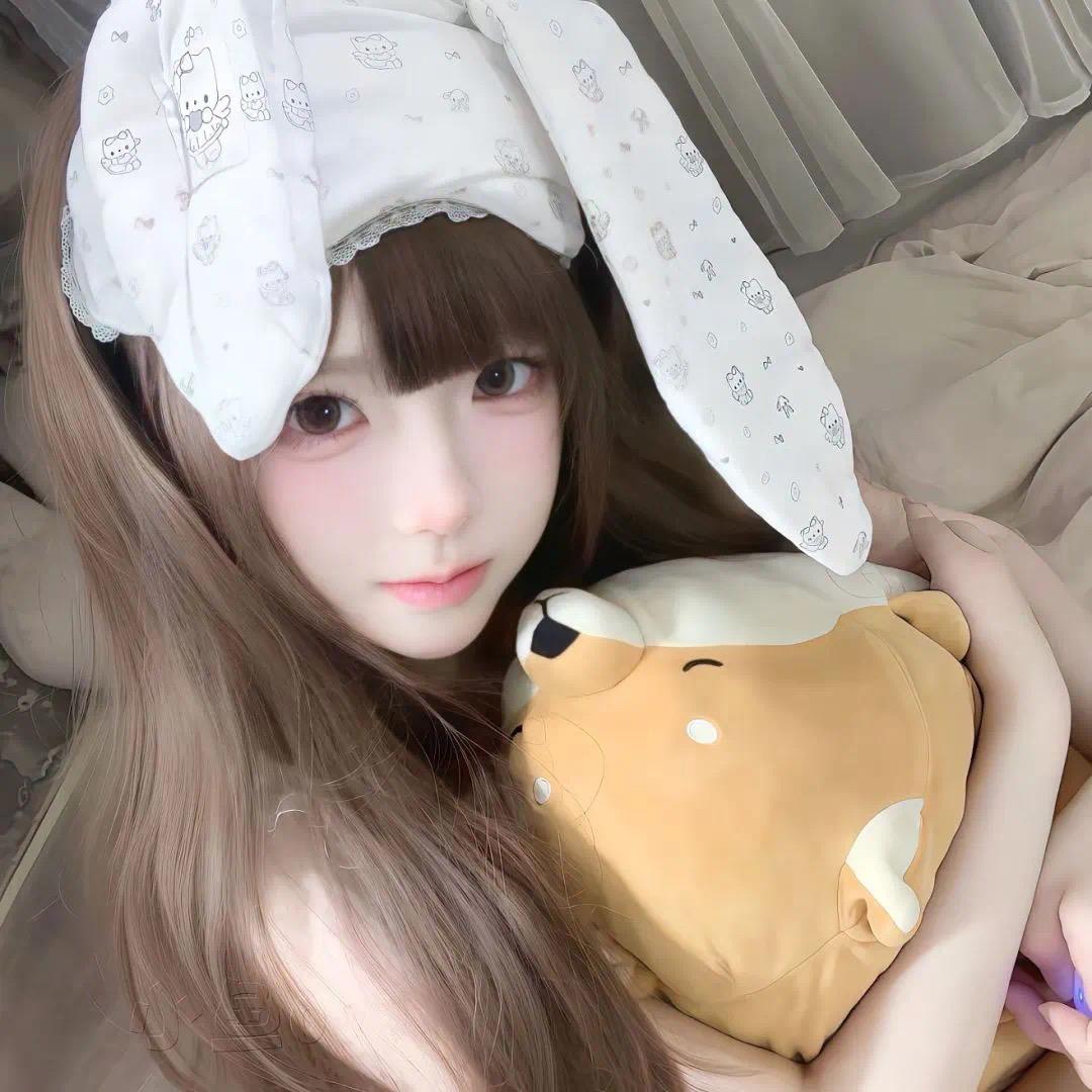小婷饱饱