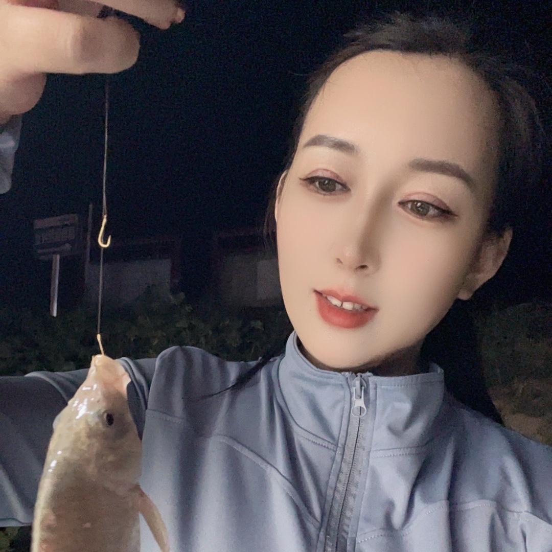 香香爱钓鱼