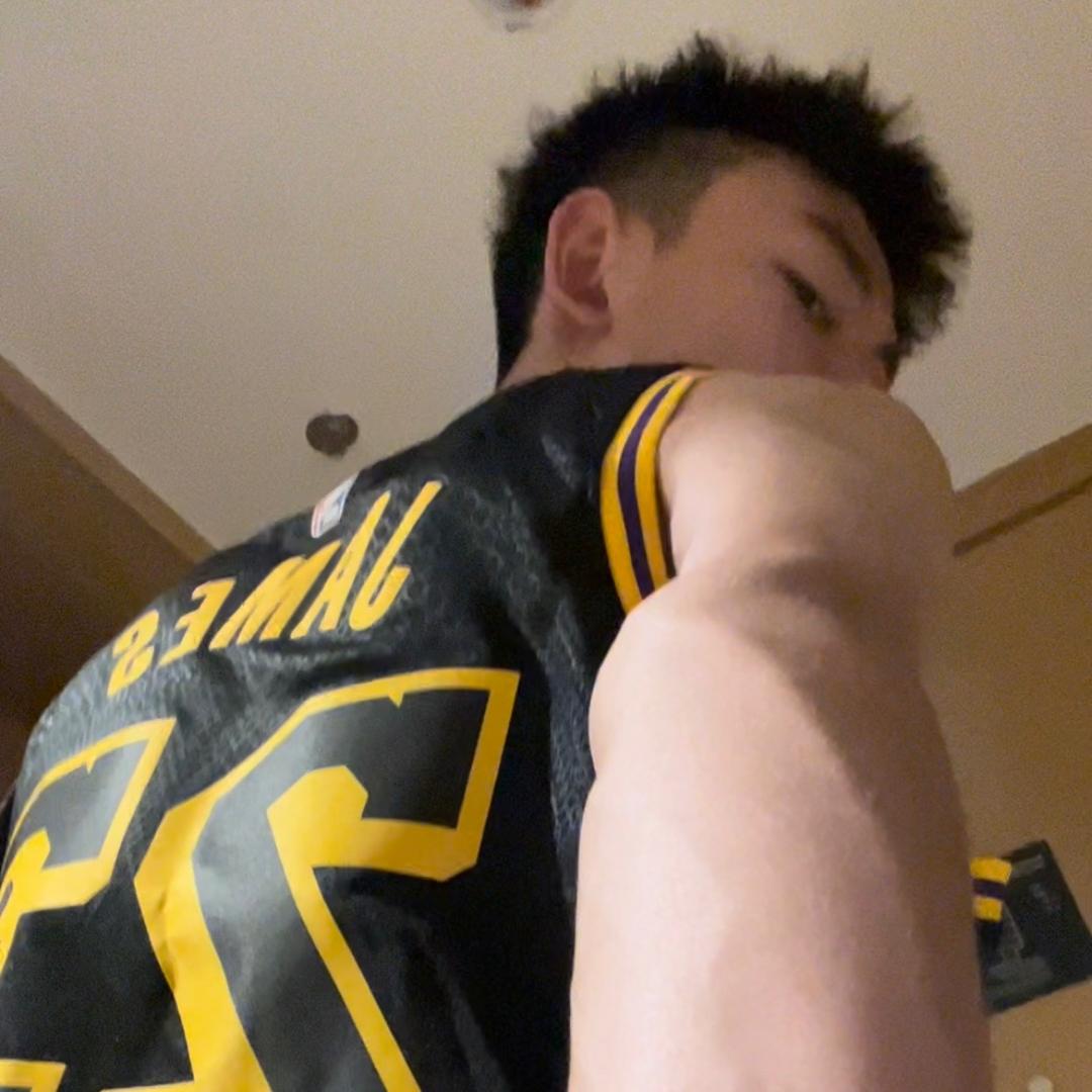 任逸新