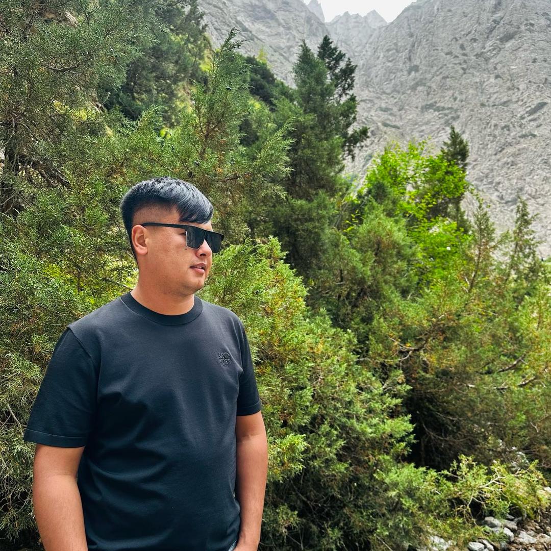 ﮼ئالىم ♾️