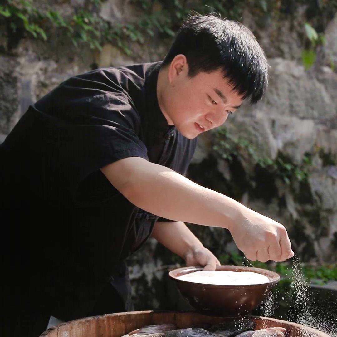 方超（徽州臭鳜鱼非遗传承人）