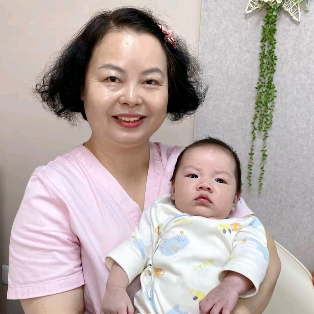育婴张英姐月嫂带学员