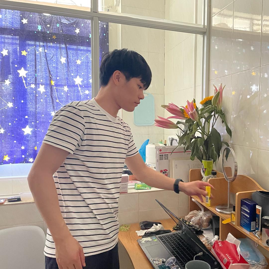 霞湖世家服饰男装店