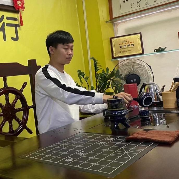 小谢收车.