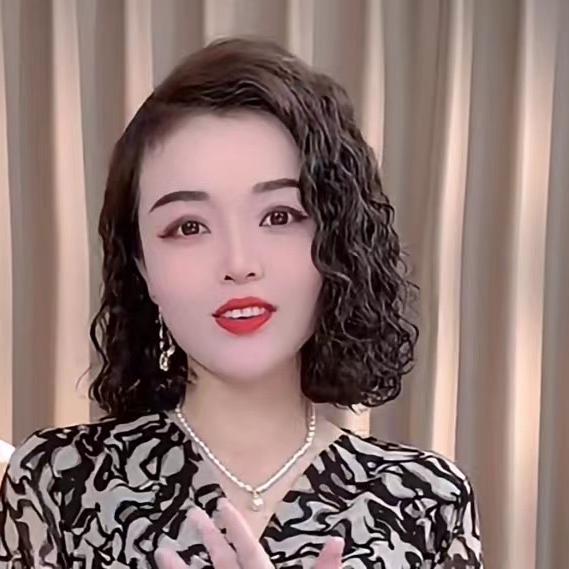 依伊爱穿搭