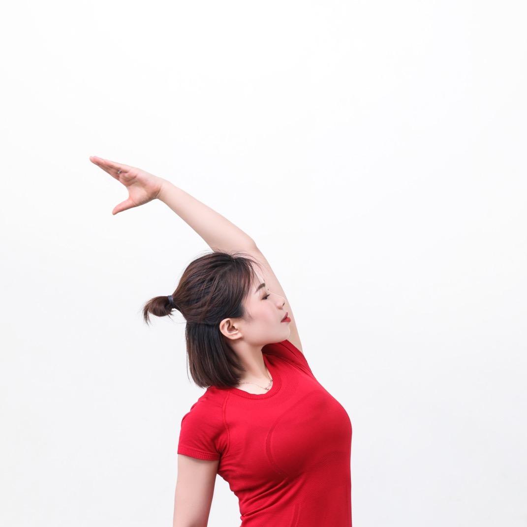 瑜伽康复墙梁娜