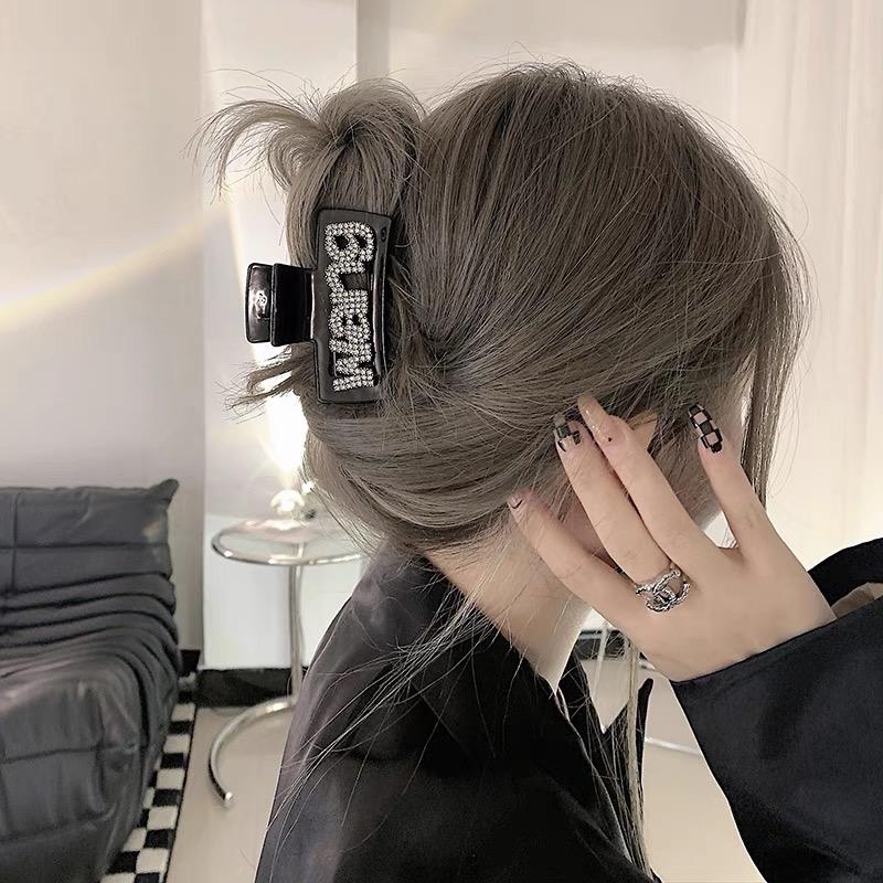 Smiling挽遇饰品店