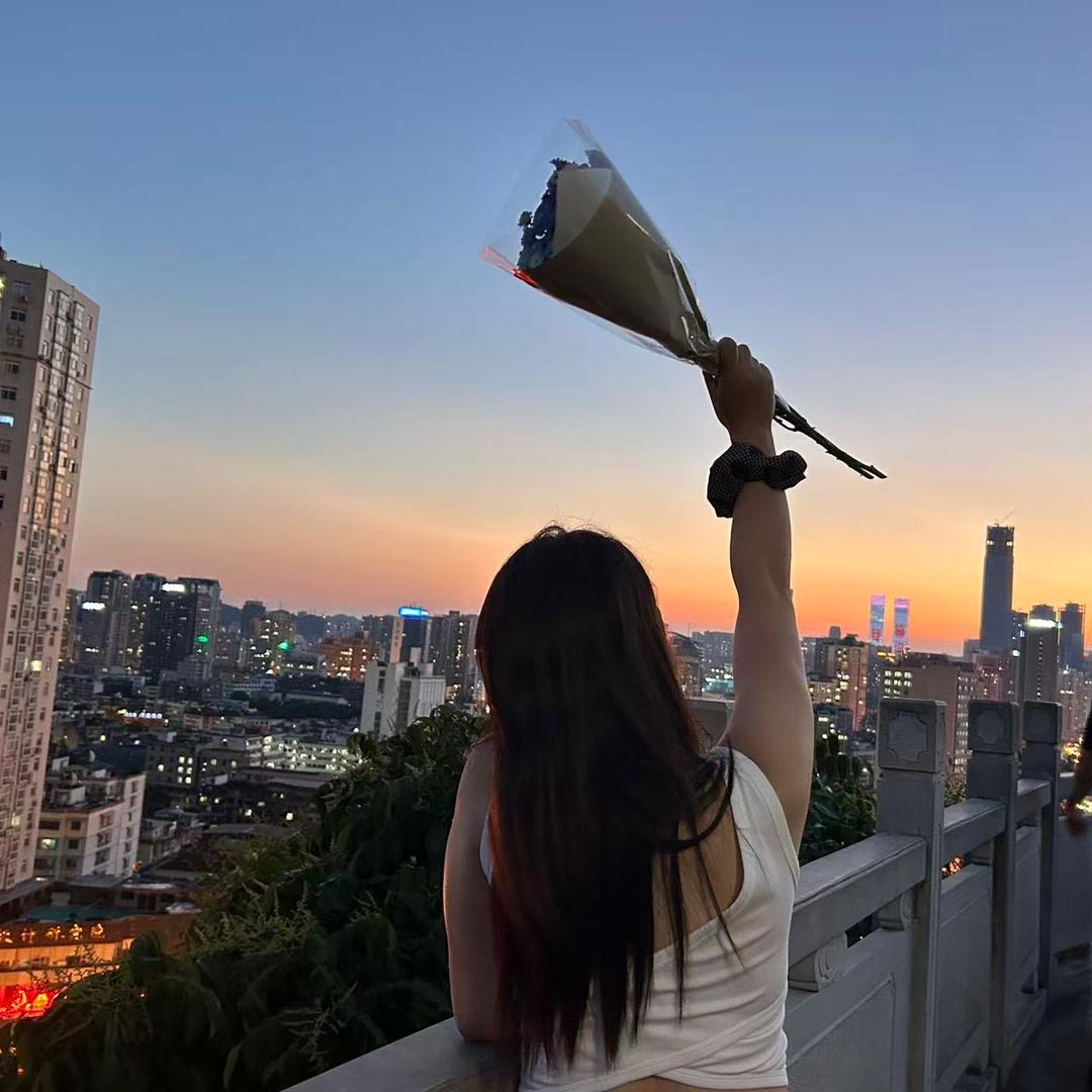 🌻梁拌小番茄🍅