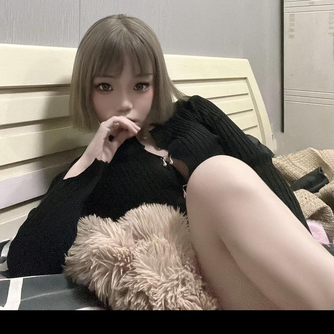 凌雪妹妹（爱吃麻辣烫）