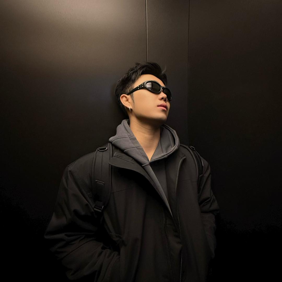 JOE.