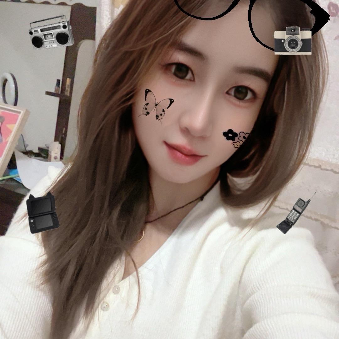 默默💞