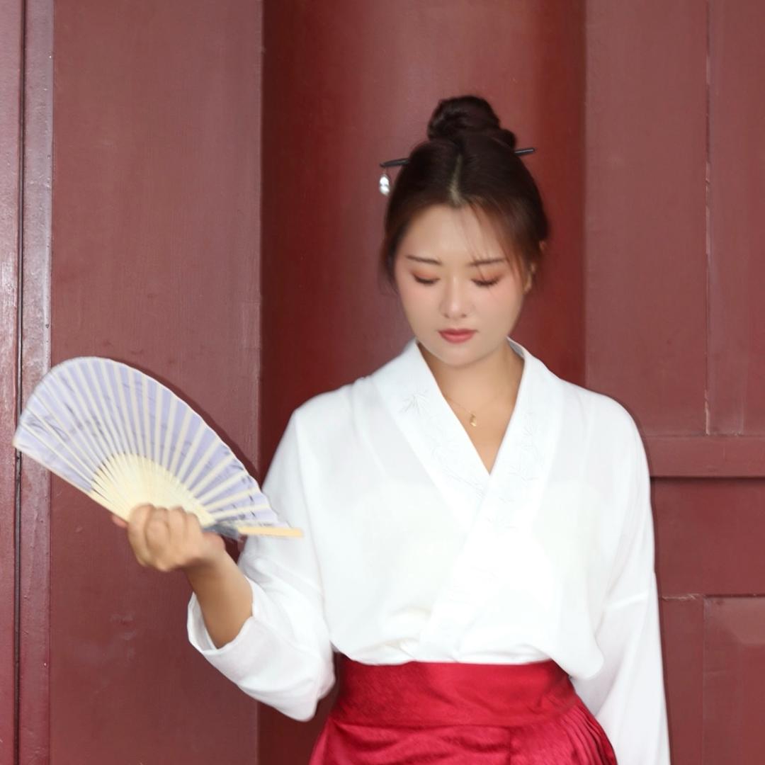 我是秋霞
