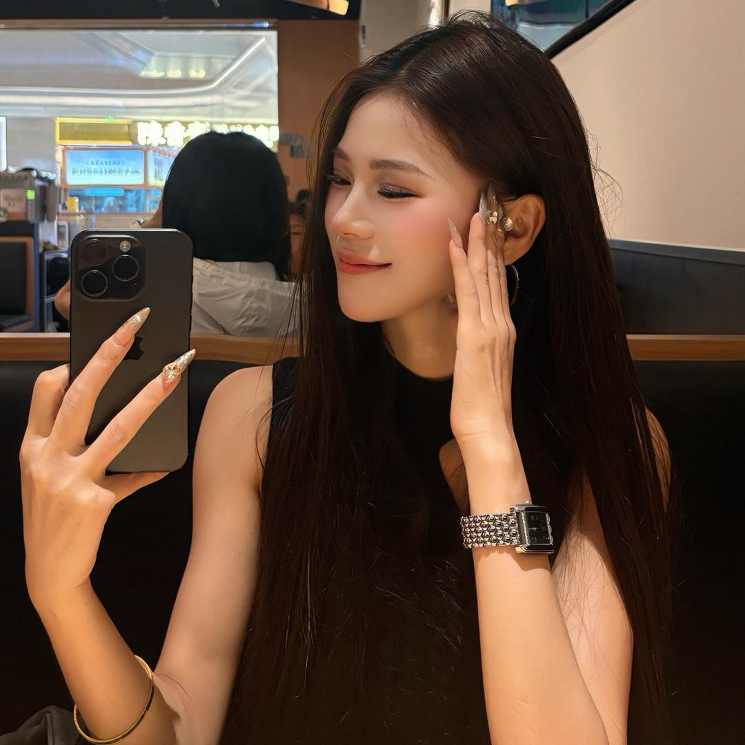 杨雪儿服饰