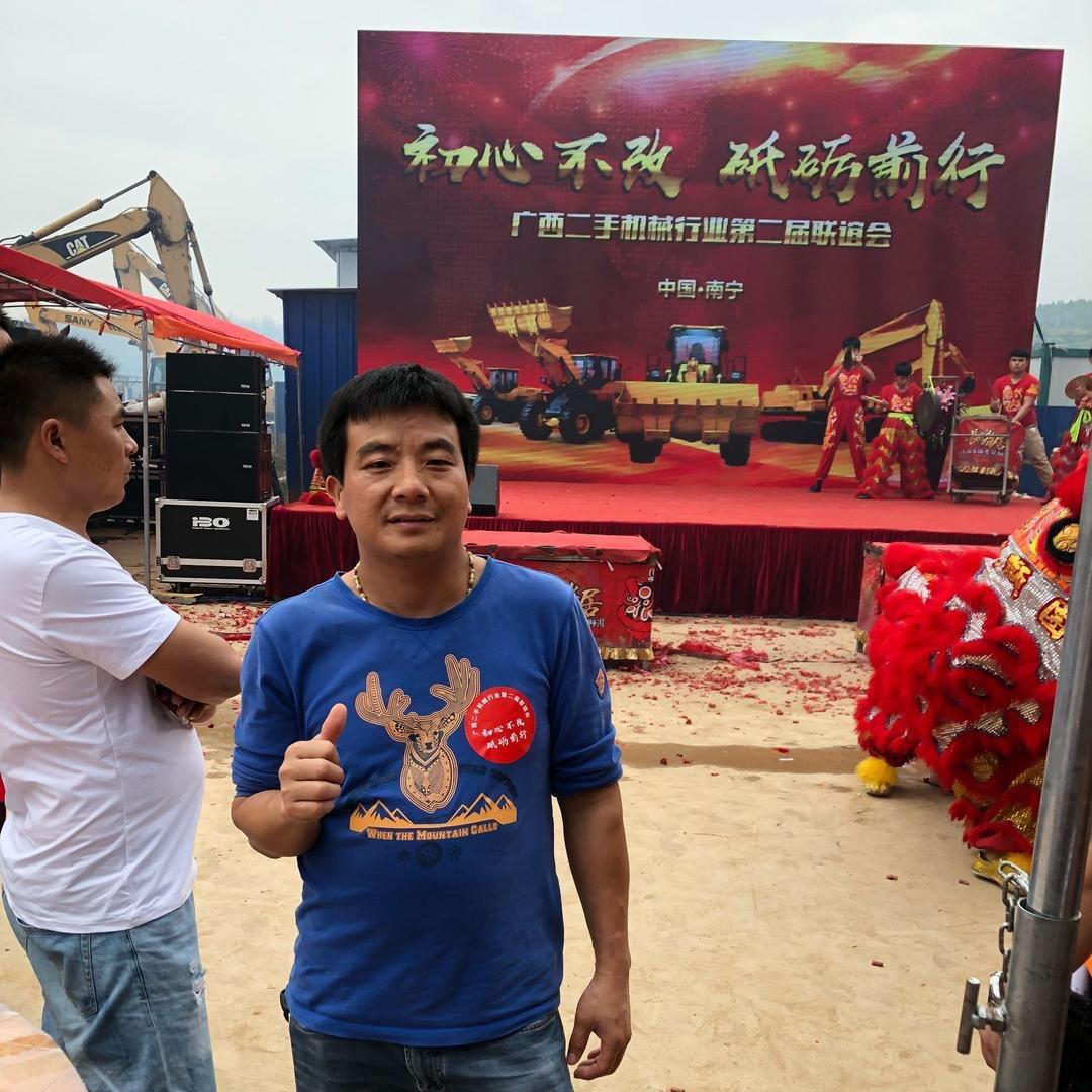 广西专业挖掘机《拆机二手配件》刘广瑞