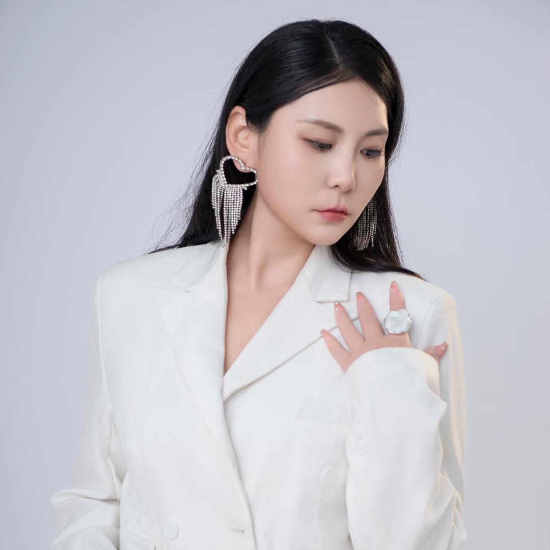 吃不圆的霞姐姐