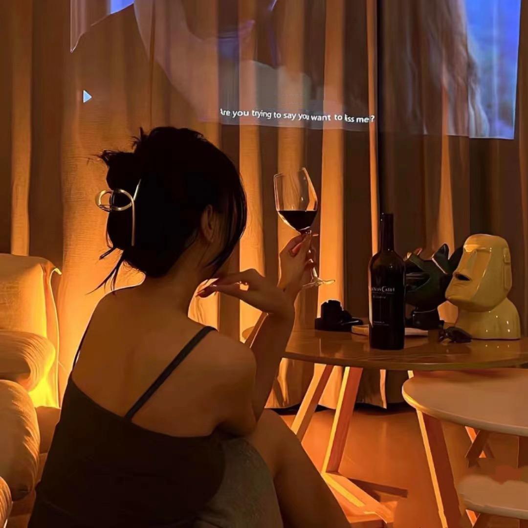 蓝鲸销售 小陈~