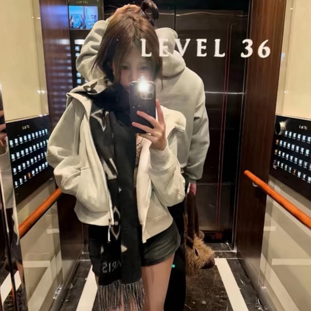 小h.