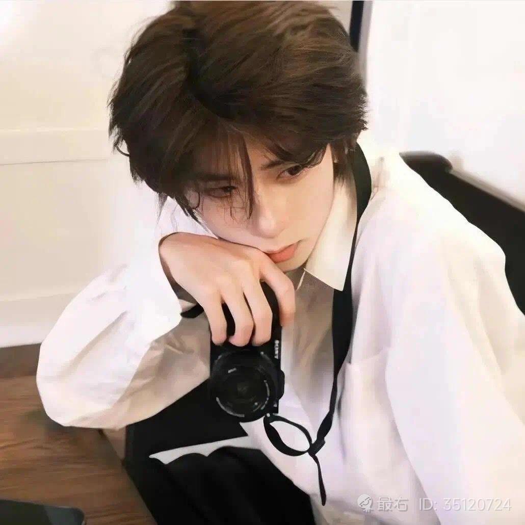 左左💗