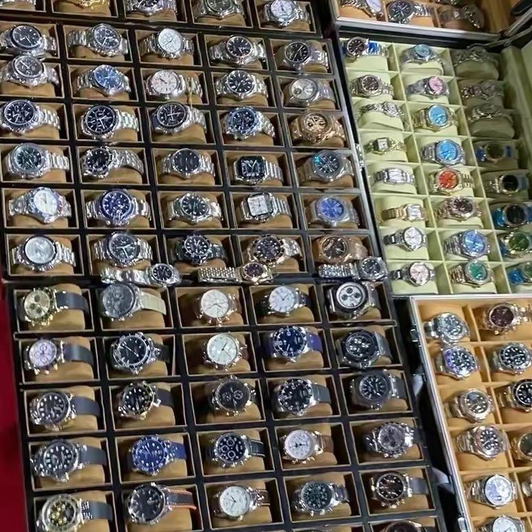 华强北鬼市街档口