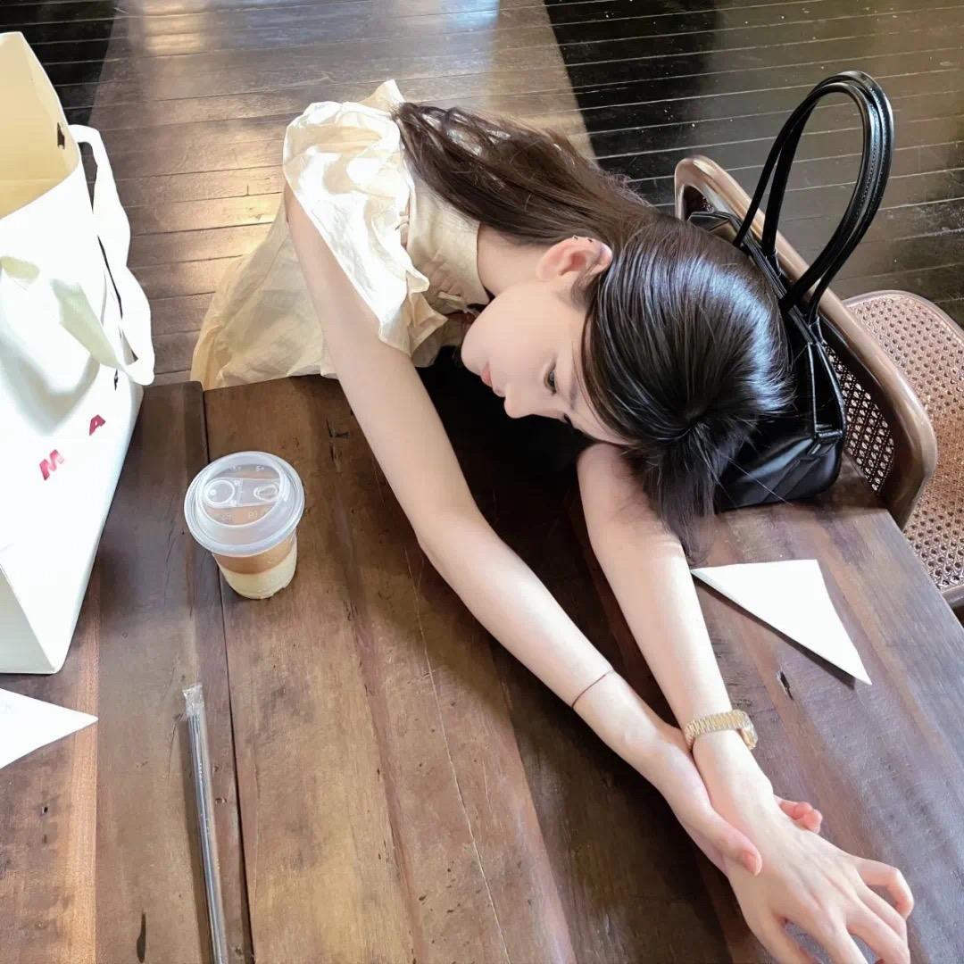 美美🎀