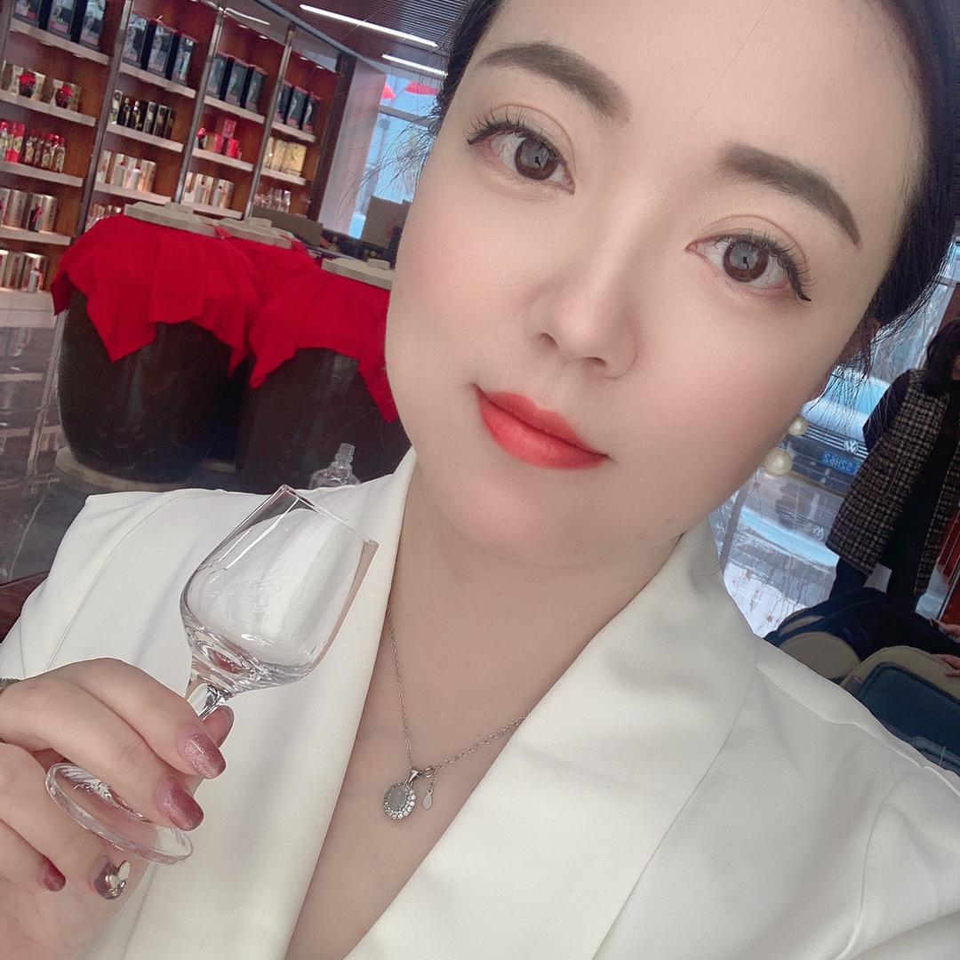京城外优亿佳酒仓阿丽