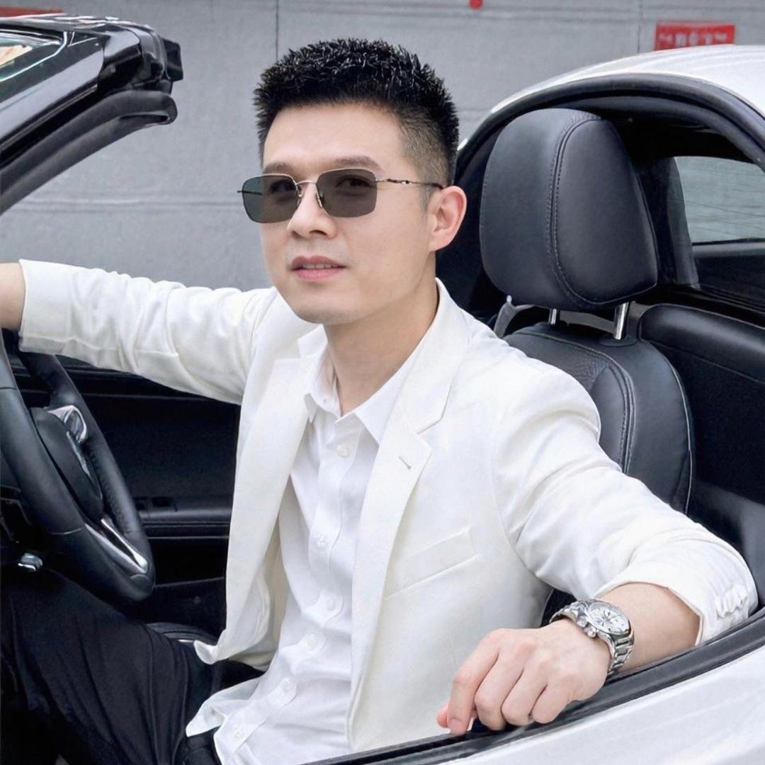 MR. Cai