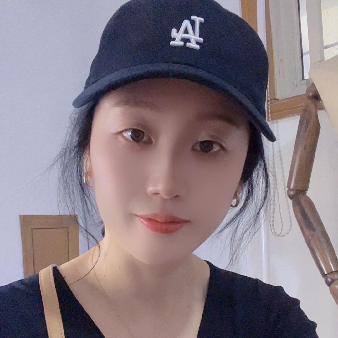 娟娟轻奢女装